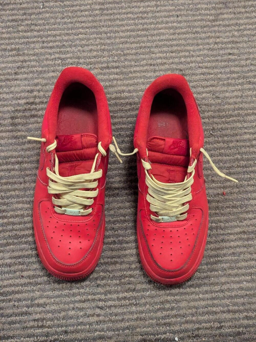 Nike Mens Shoes Sz 9.5